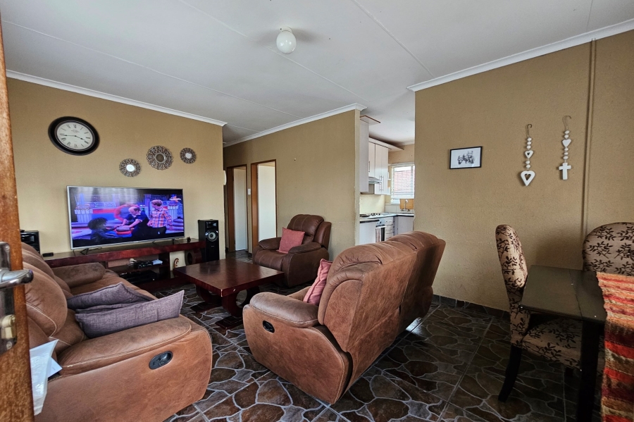 To Let 3 Bedroom Property for Rent in Tlhabane West North West